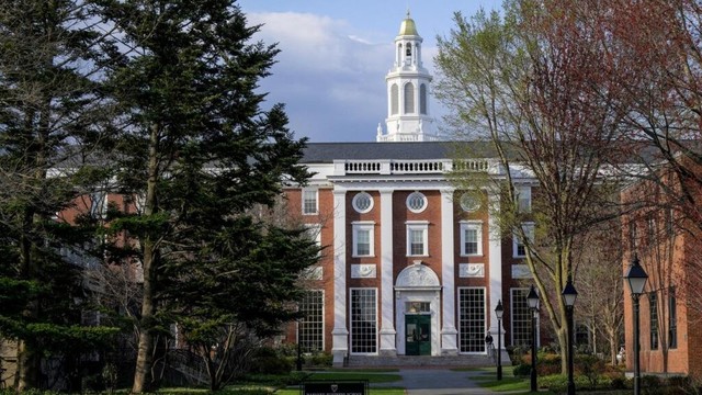 Universität Harvard: US-Regierung entzieht Harvard weitere 450 Millionen Dollar