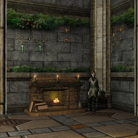 Mon elfe devant une cheminée de Noël